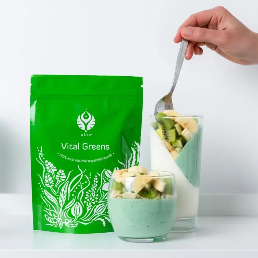 UKKO Vital Greens superfood prášok s jogurtom a ovocím na podporu trávenia, imunity a vitality